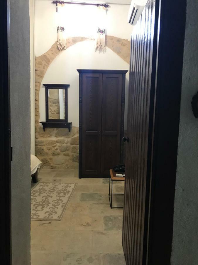 Palm Garden Guest House Nicosia Esterno foto